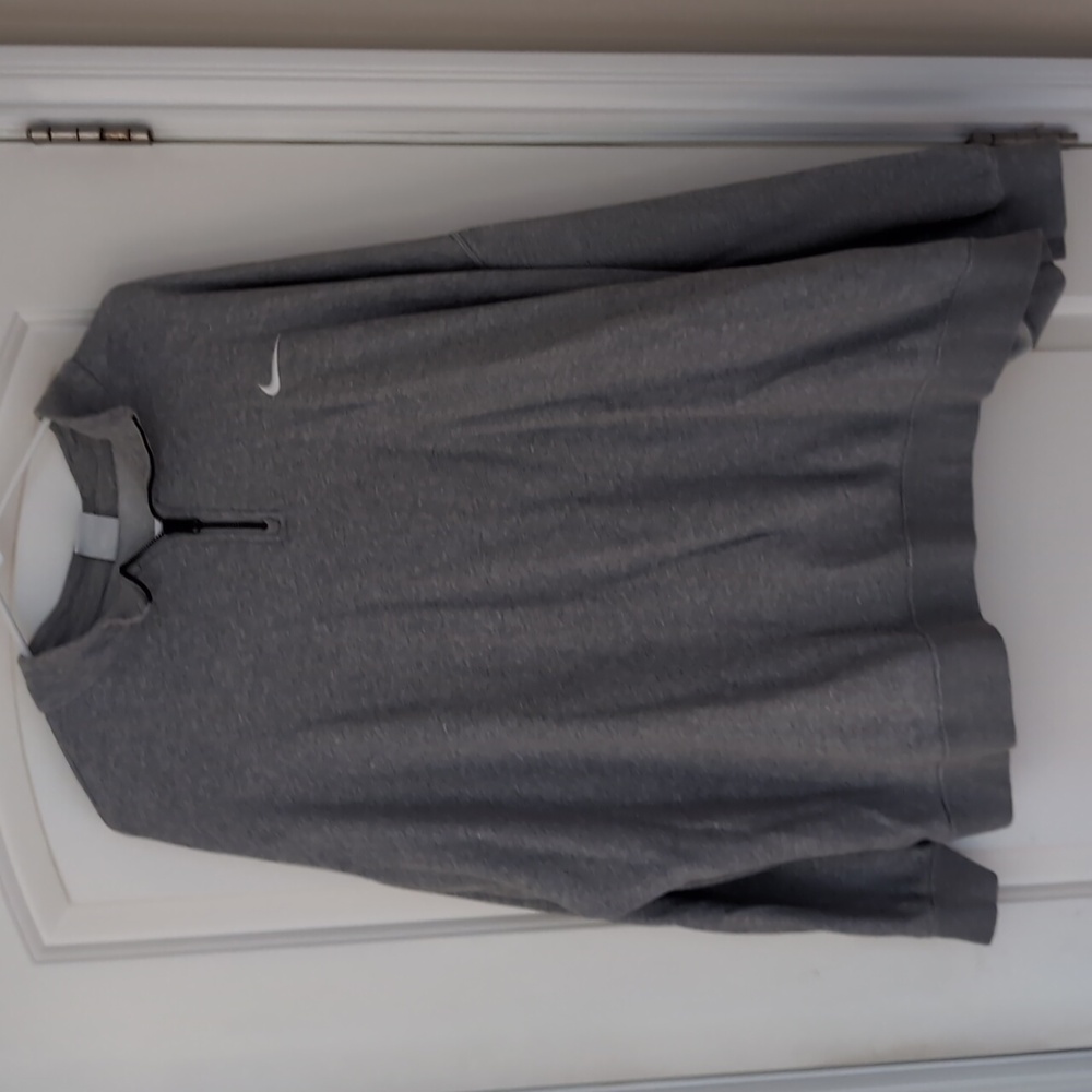 Gray Nike 1/4 zip